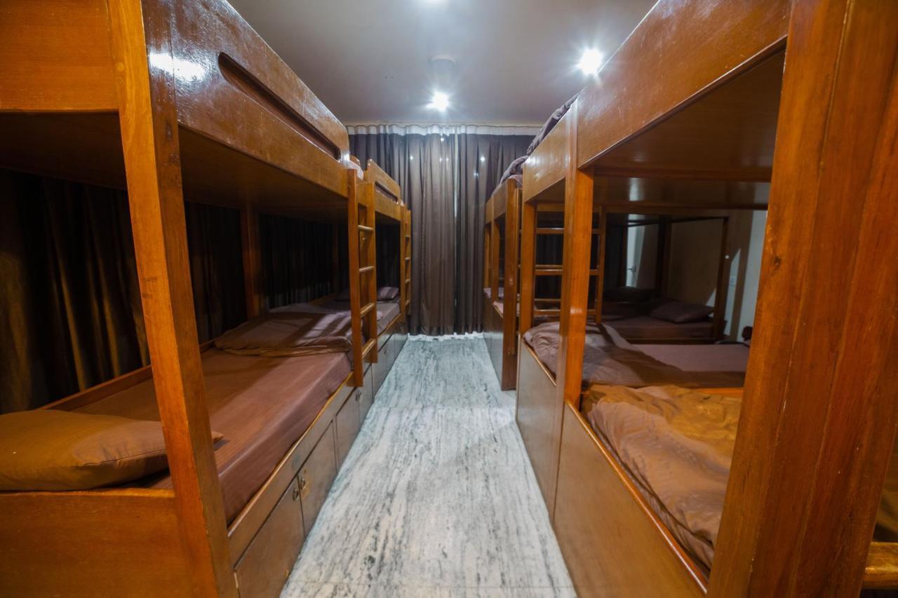Pearl Courtyard Dormitory Varanasi Luaran gambar