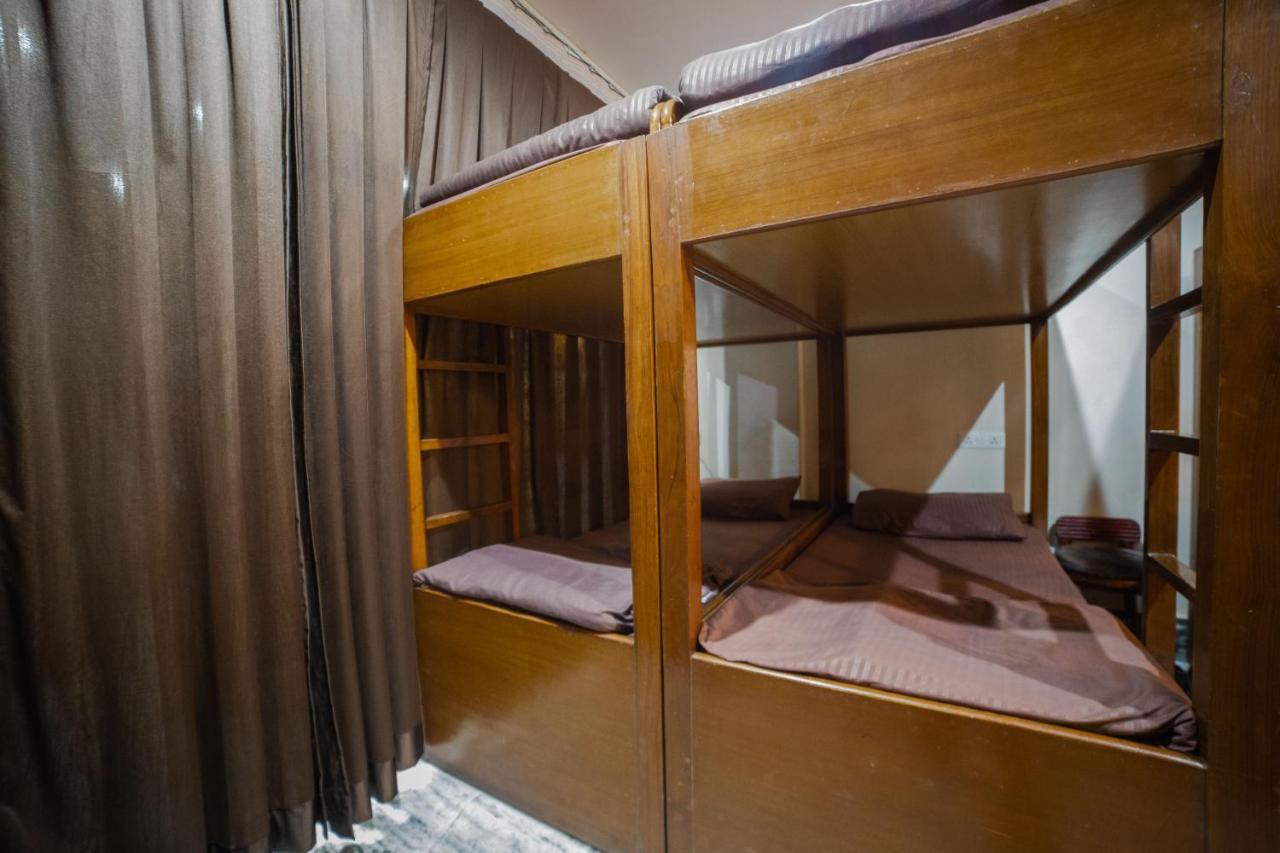 Pearl Courtyard Dormitory Varanasi Luaran gambar