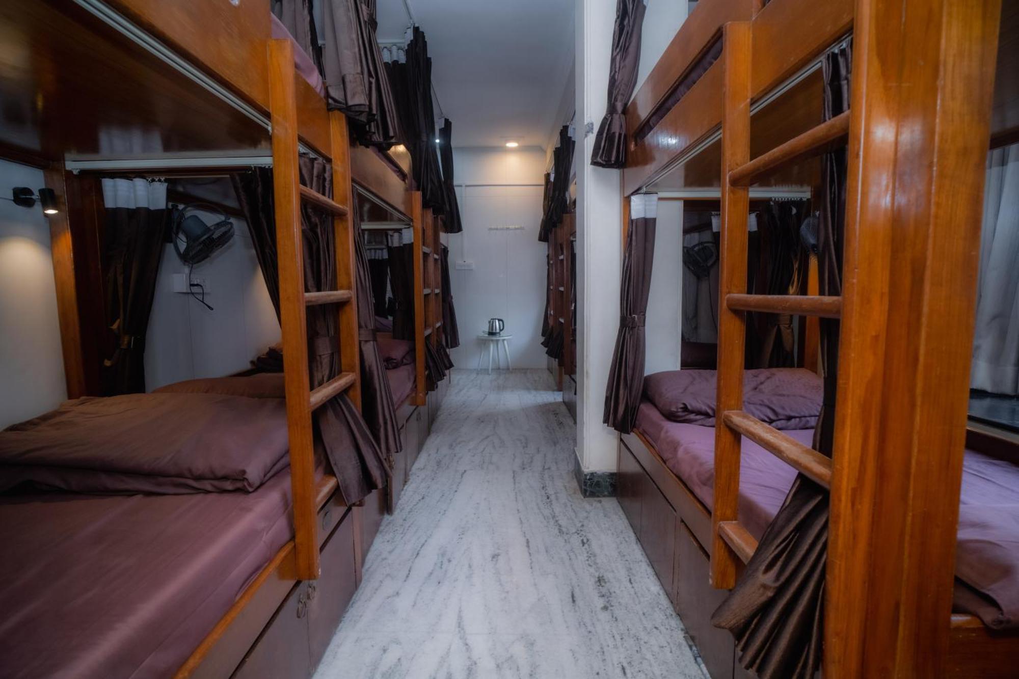 Pearl Courtyard Dormitory Varanasi Luaran gambar