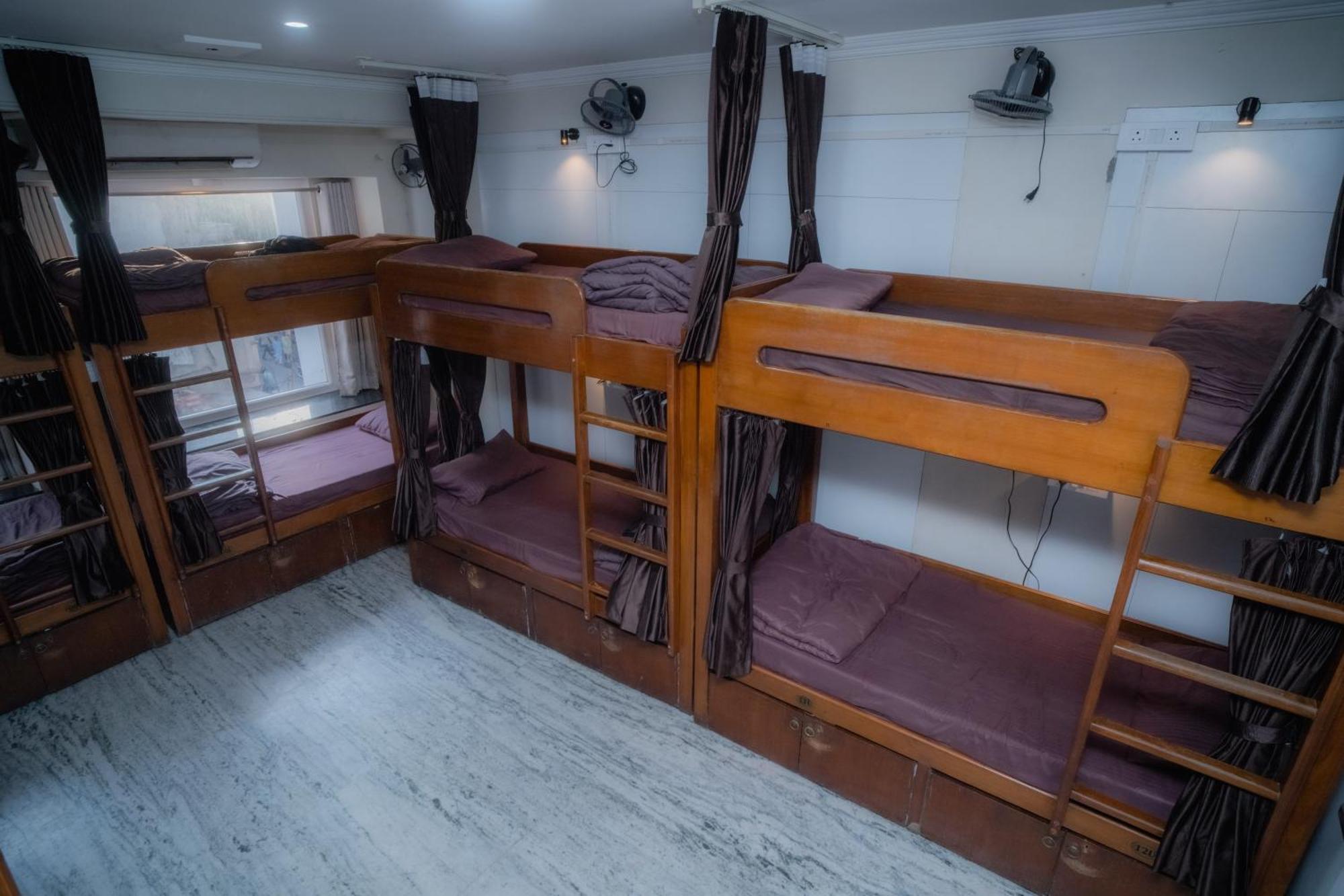 Pearl Courtyard Dormitory Varanasi Luaran gambar