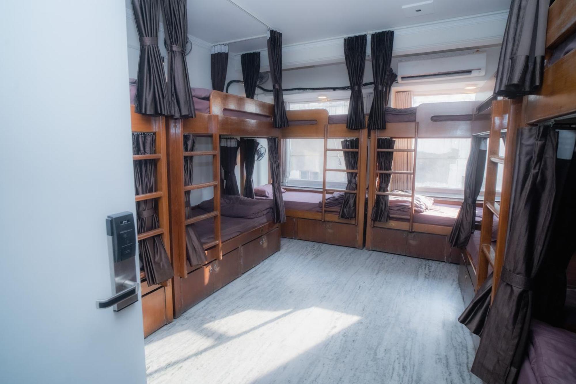 Pearl Courtyard Dormitory Varanasi Luaran gambar