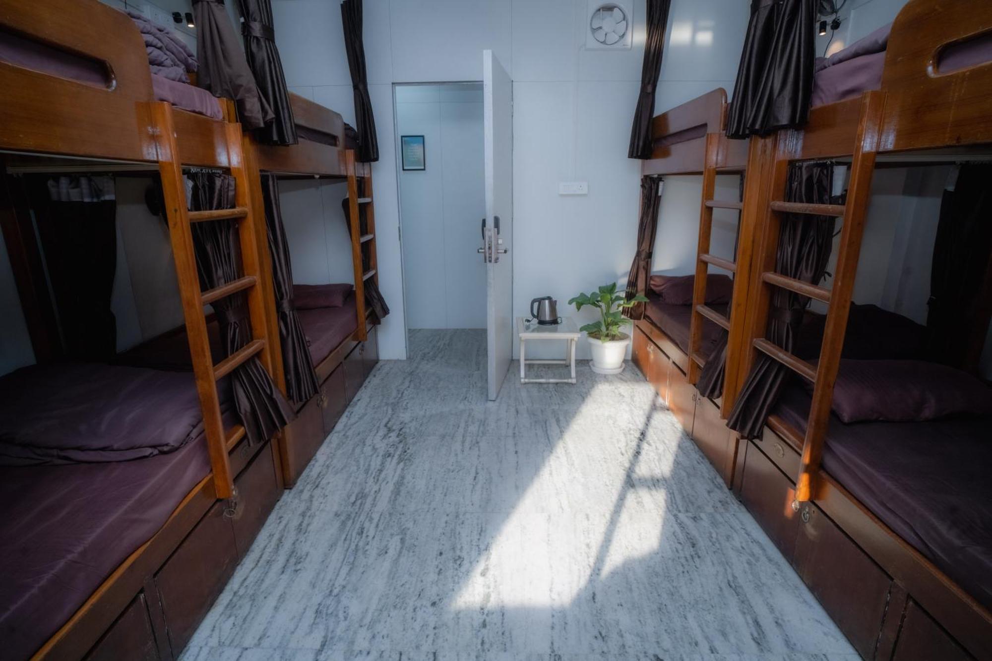 Pearl Courtyard Dormitory Varanasi Luaran gambar
