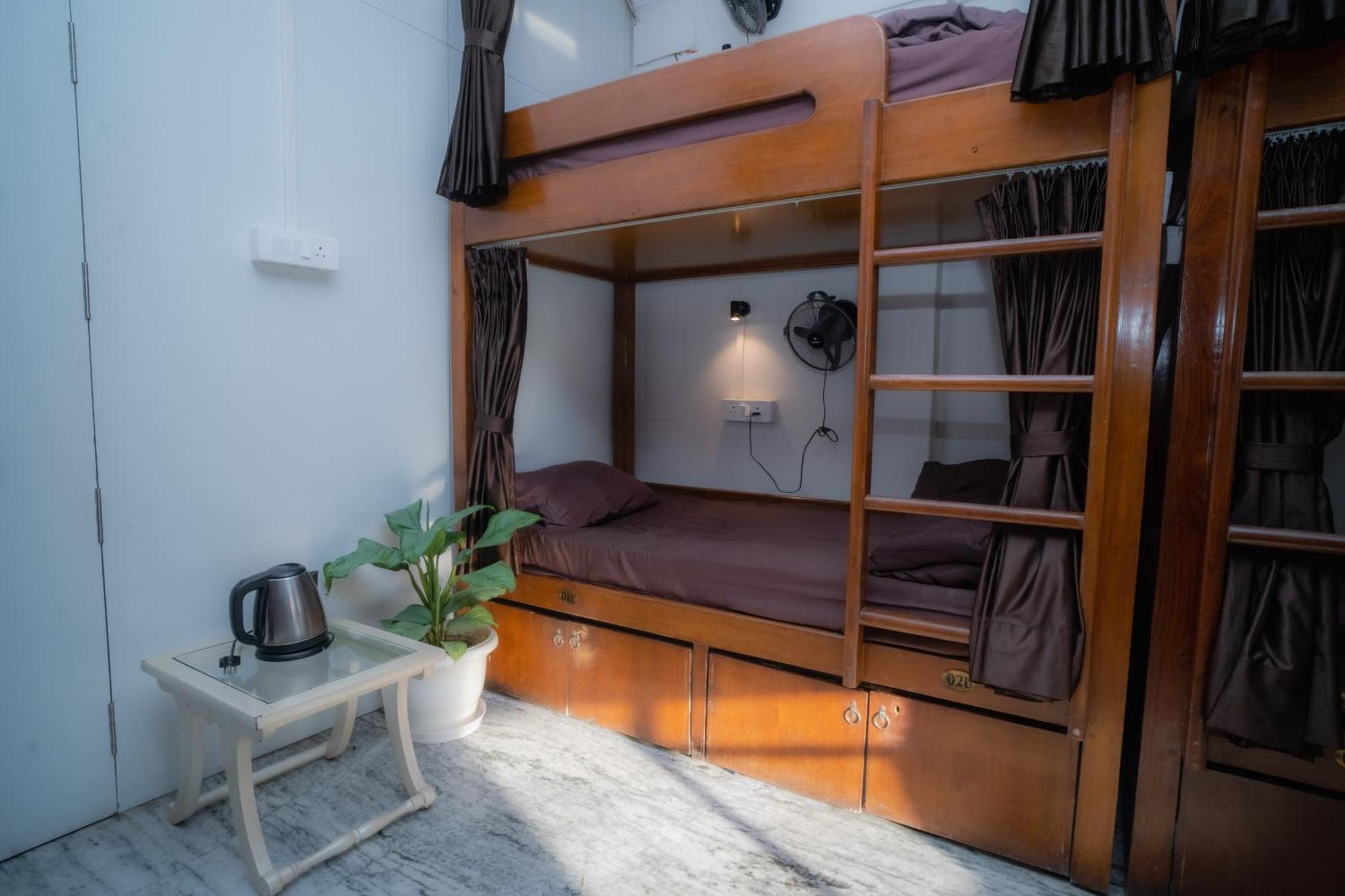 Pearl Courtyard Dormitory Varanasi Luaran gambar
