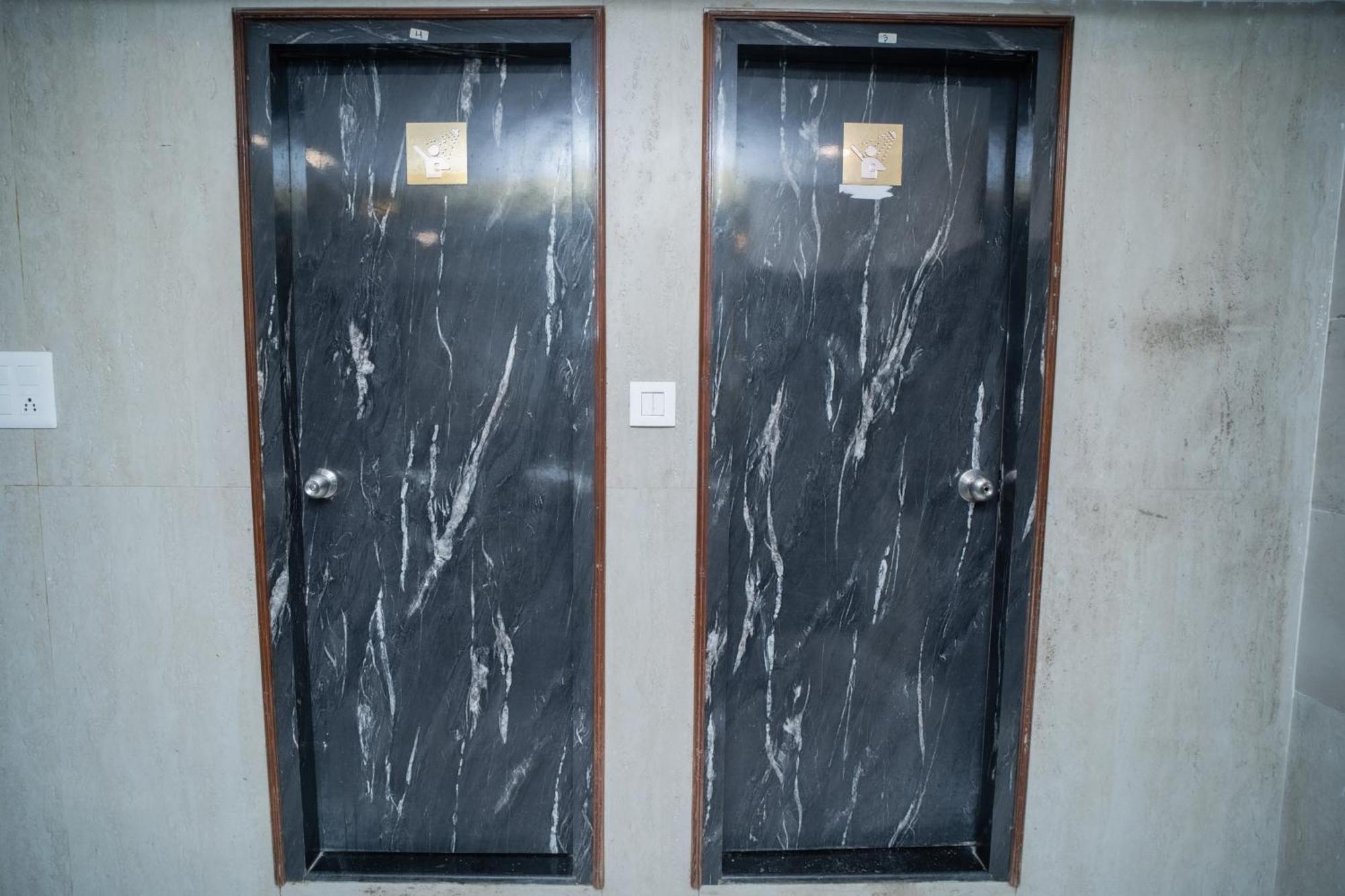 Pearl Courtyard Dormitory Varanasi Luaran gambar